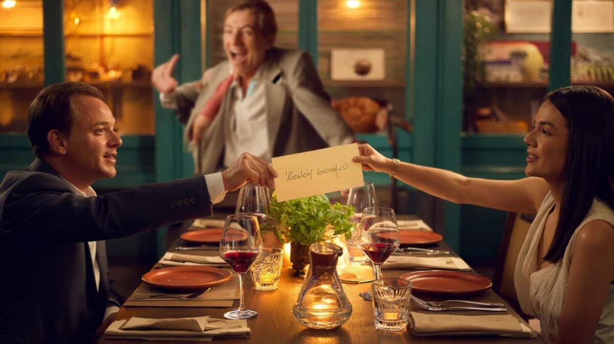 Il 'posto assegnato' a tavola: il trucco strategico per evitare di sederti vicino a chi odi.